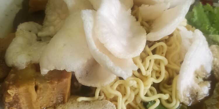 Mencicipi Enaknya Tahu Campur Porong, Sidoarjo