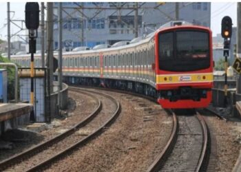 Biaya KRL Khusus Kaum Berdasi, Kebijakan Kian Tak Bertaji